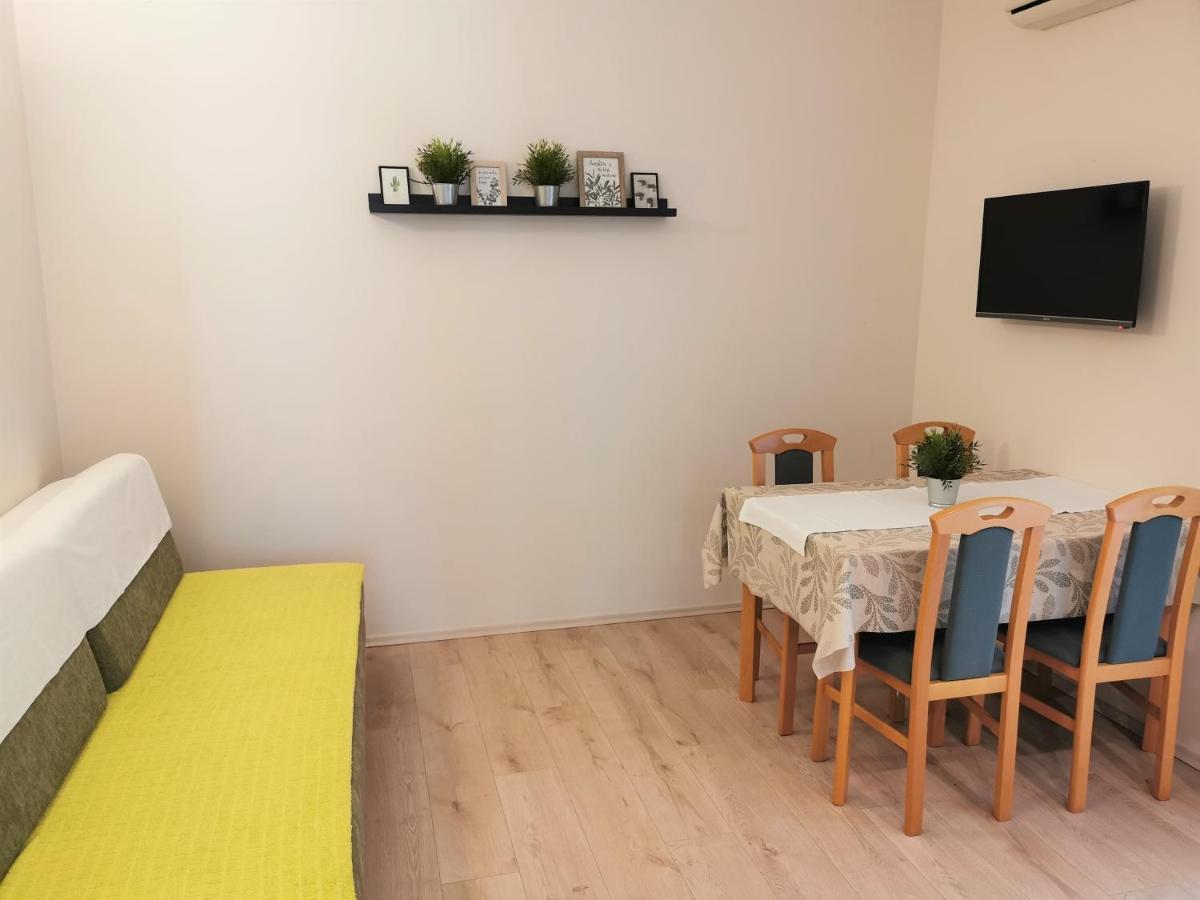 Lenka Apartments I Novalja Exteriör bild