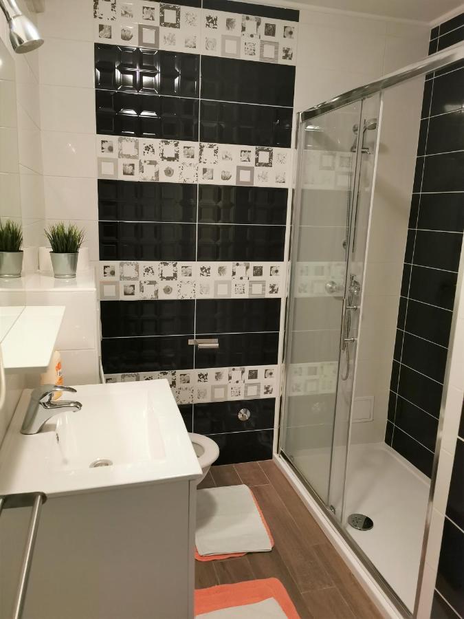 Lenka Apartments I Novalja Exteriör bild